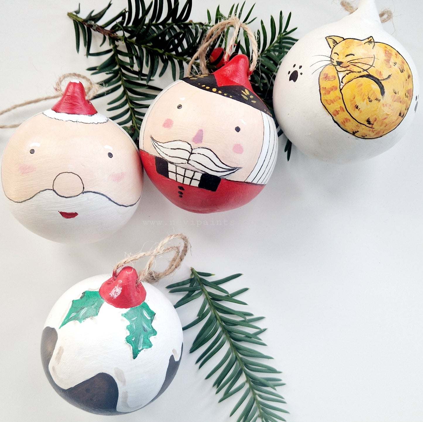 Hand-painted Christmas Bauble: Christmas Pudding