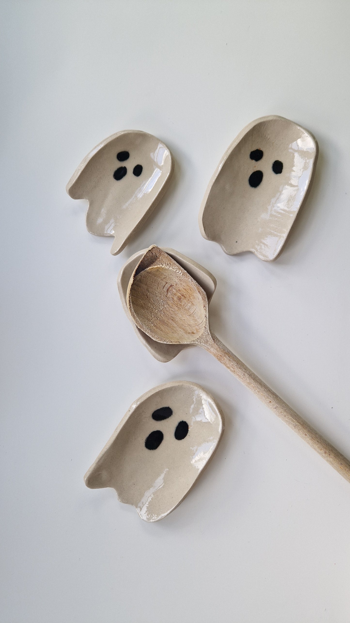 Ghost spoon rest