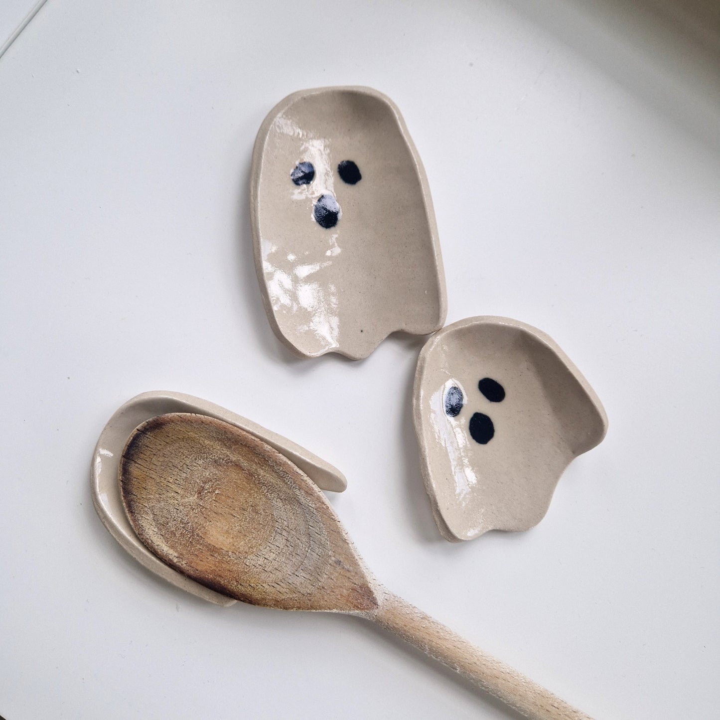 Ghost spoon rest