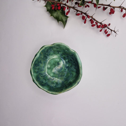 Pinching Bawl in Green and White Glaze